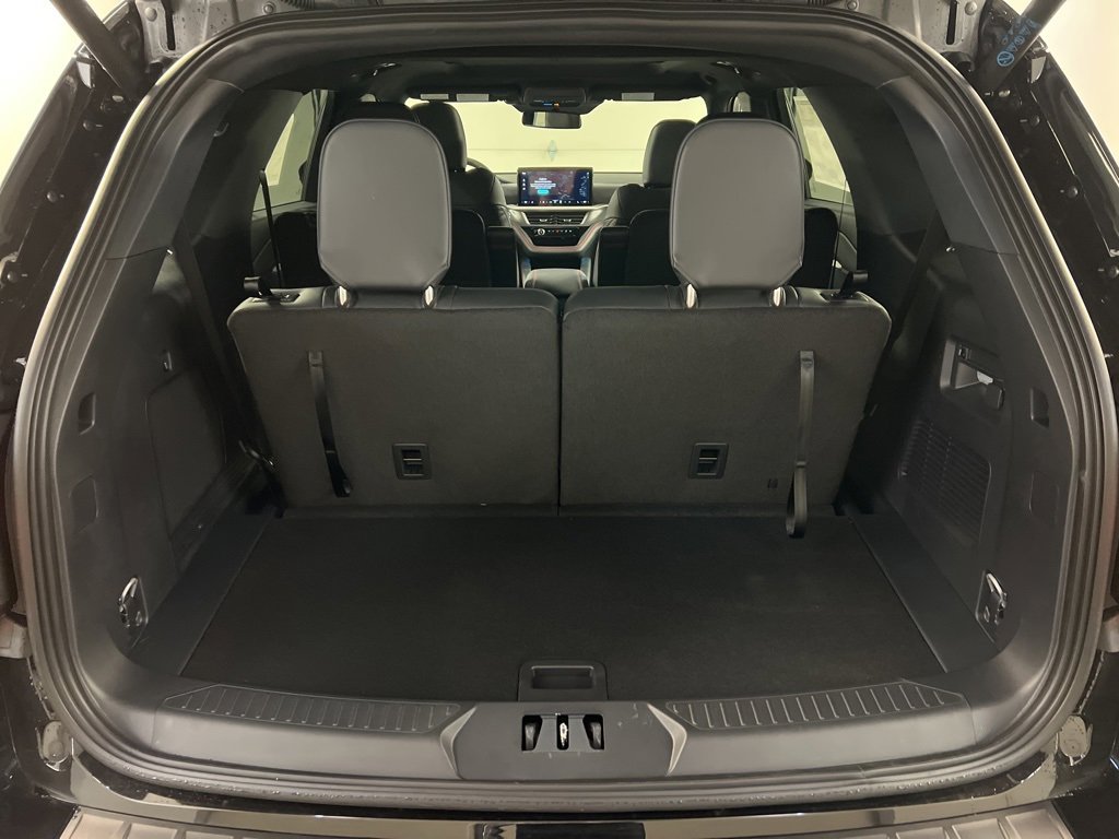 New 2026 Ford Explorer ST-Line w/ ST-Line Street Pack image 35