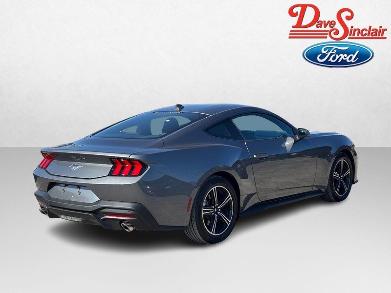 Used 2025 Ford Mustang Coupe image 7