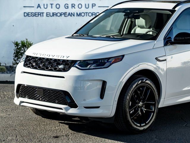 New 2025 Land Rover Discovery Sport S image 2