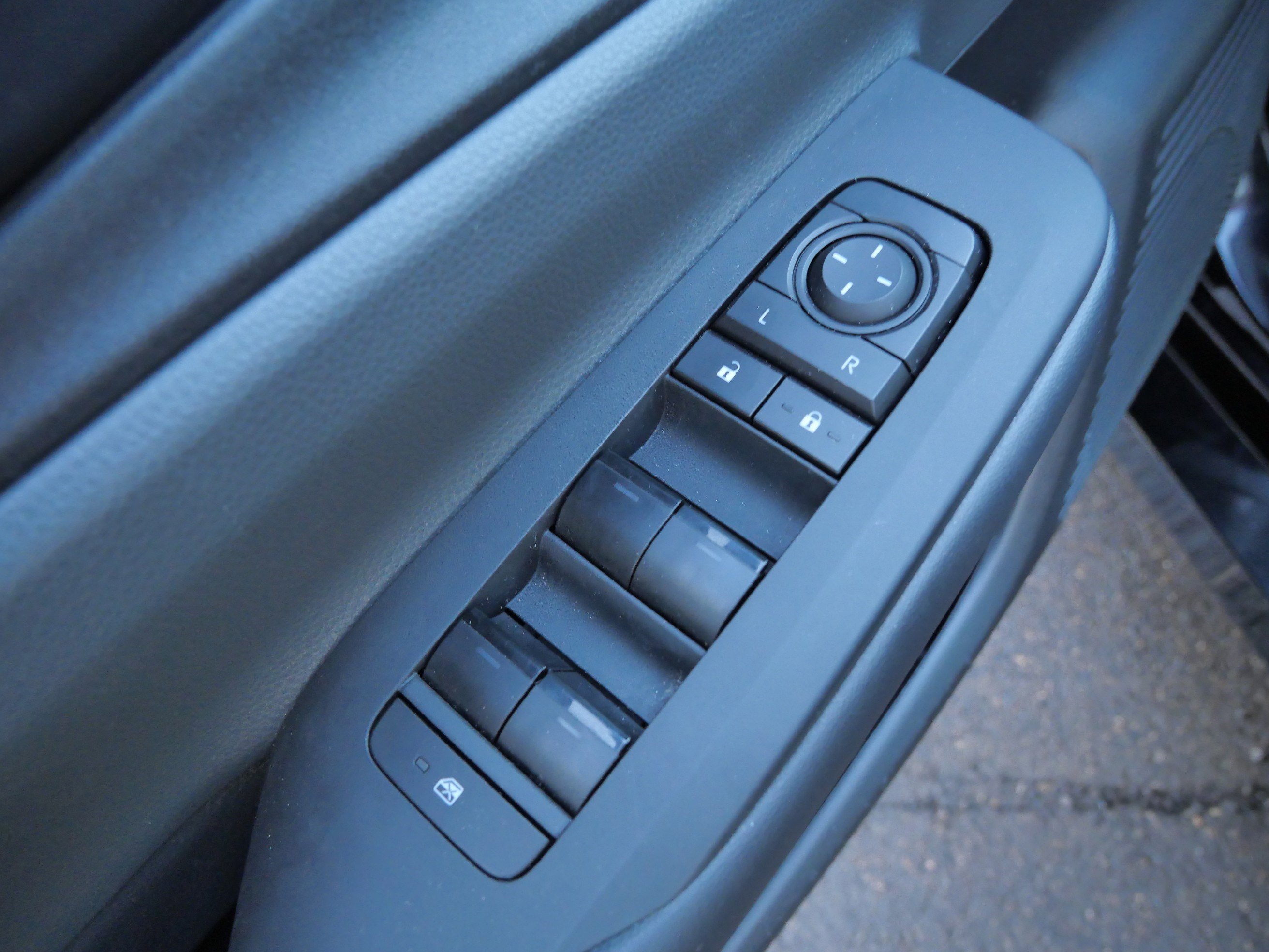 Used 2025 Toyota Prius image 20