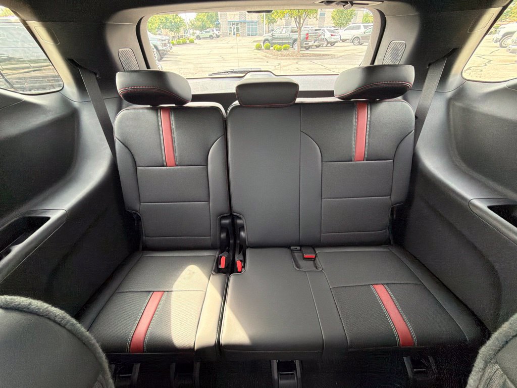 New 2027 Chevrolet Traverse RS w/ LPO, Floor Liner Package AWD/4WD image 40