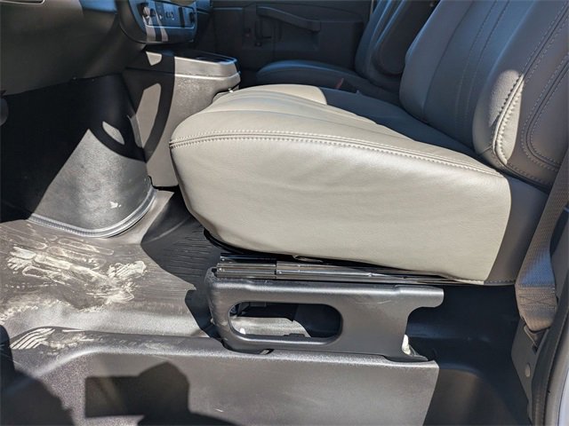 New 2025 Chevrolet Express 2500 Work Van w/ Driver Convenience Package image 10