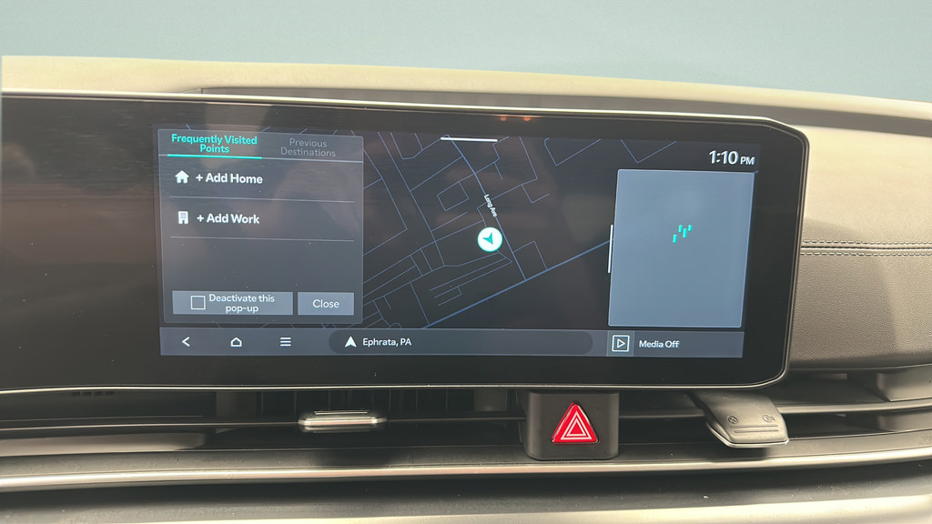 Used 2025 Kia Carnival FWD image 18