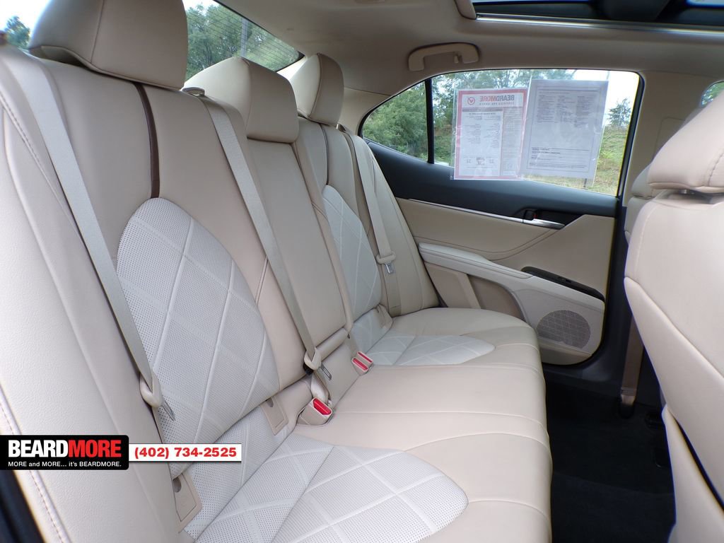 Used 2018 Toyota Camry XSE image 32