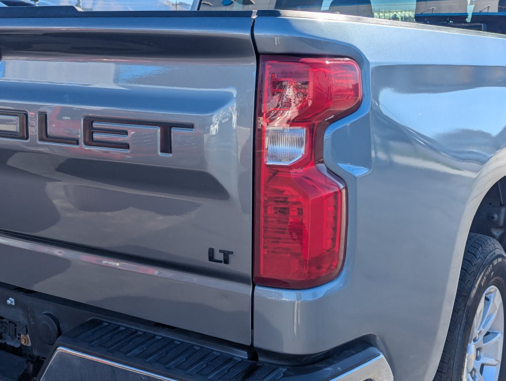 Used 2022 Chevrolet Silverado 1500 LT RWD image 5
