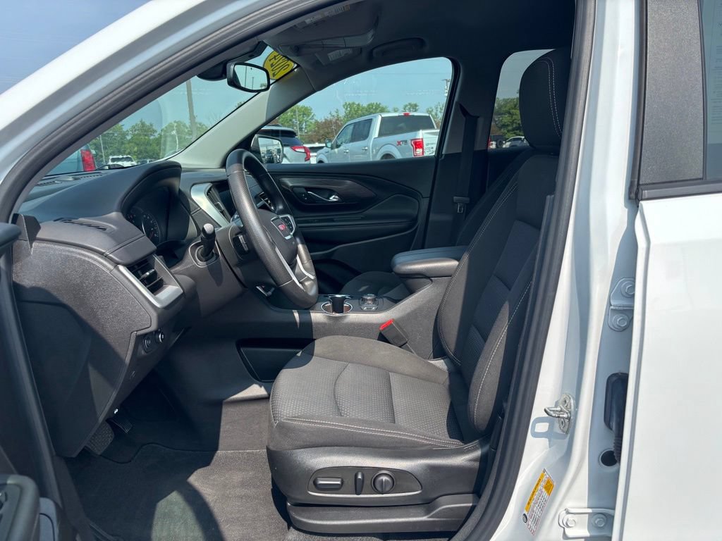 Used 2024 GMC Terrain SLE w/ Driver Convenience Package AWD/4WD image 15