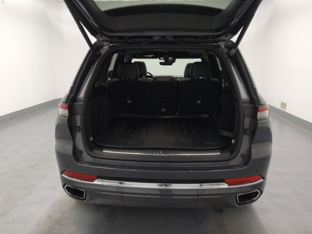 Used 2022 Jeep Grand Cherokee Overland image 29