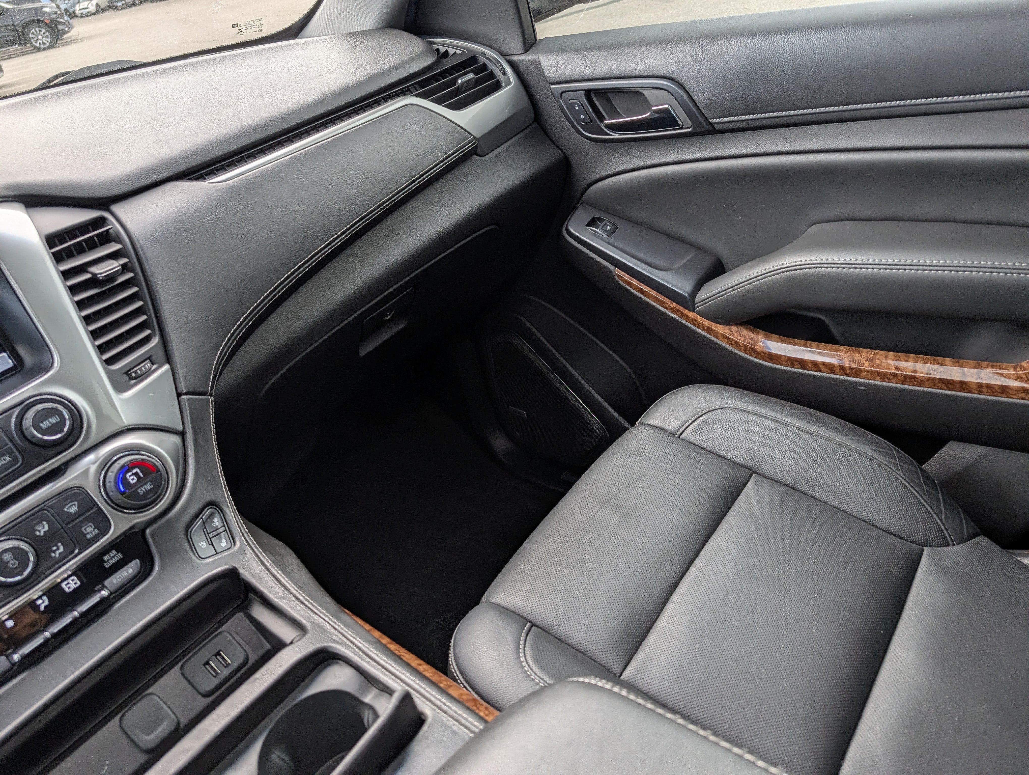 Used 2015 Chevrolet Tahoe LTZ AWD/4WD image 14