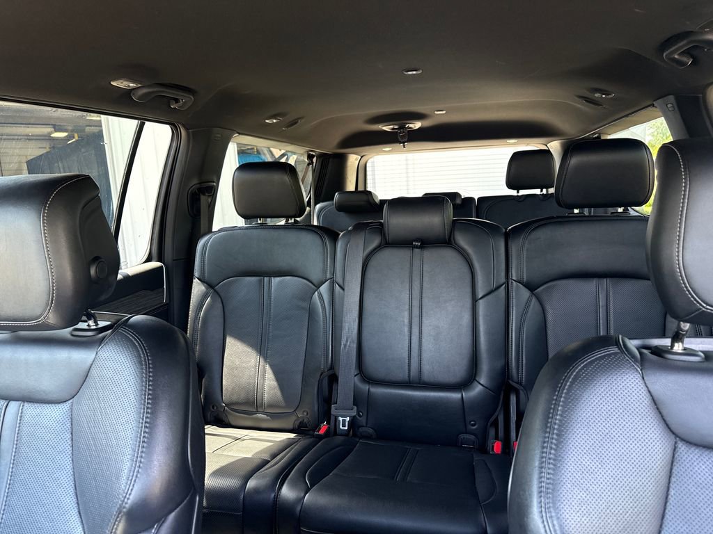 Used 2024 Jeep Wagoneer L Series II w/ Flexible Seating Group AWD/4WD image 9
