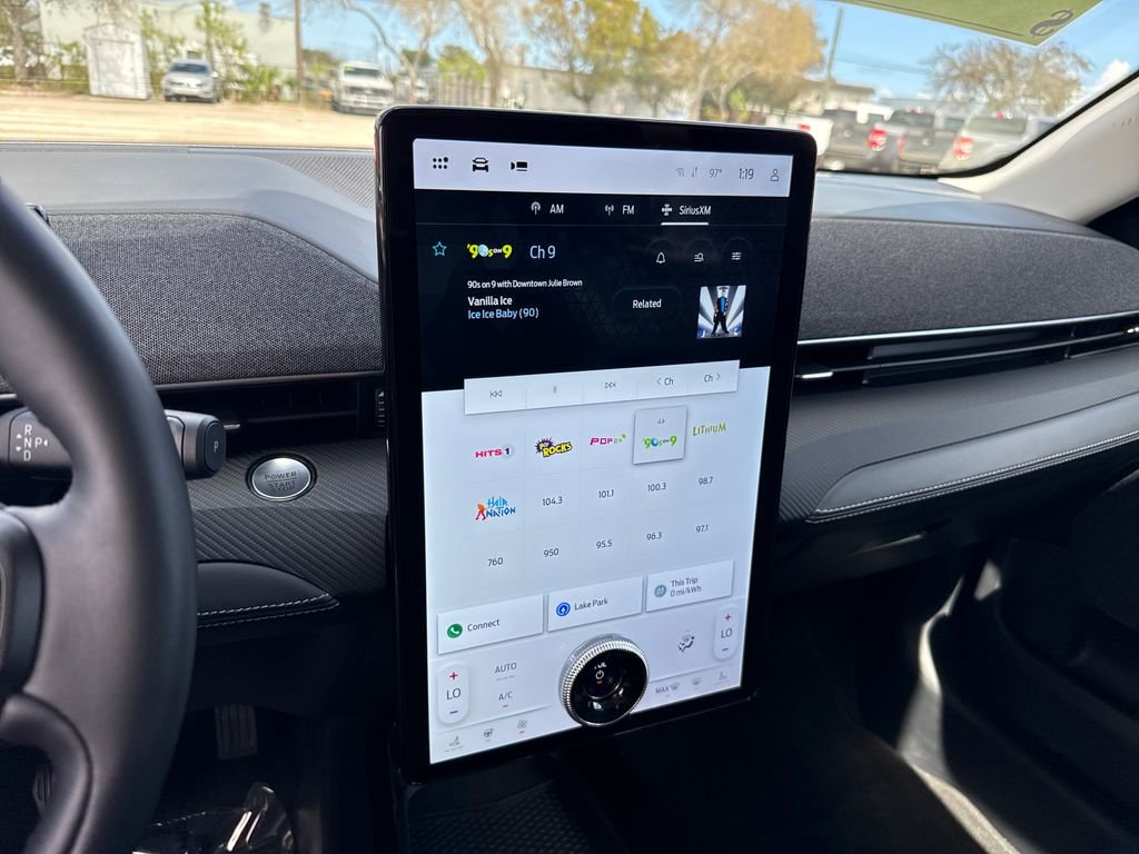 Certified 2025 Ford Mustang Mach-E Premium image 18