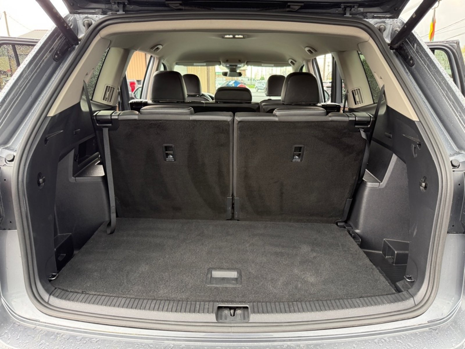 Used 2025 Volkswagen Atlas SE AWD/4WD image 20