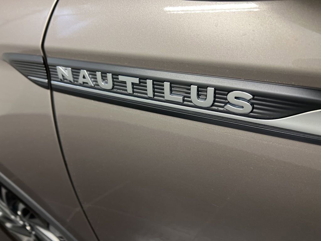 Certified 2020 Lincoln Nautilus Reserve w/ Equipment Group 201A AWD/4WD image 34