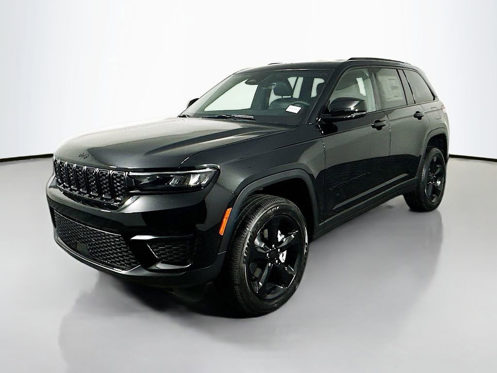 New 2025 Jeep Grand Cherokee Altitude image 3