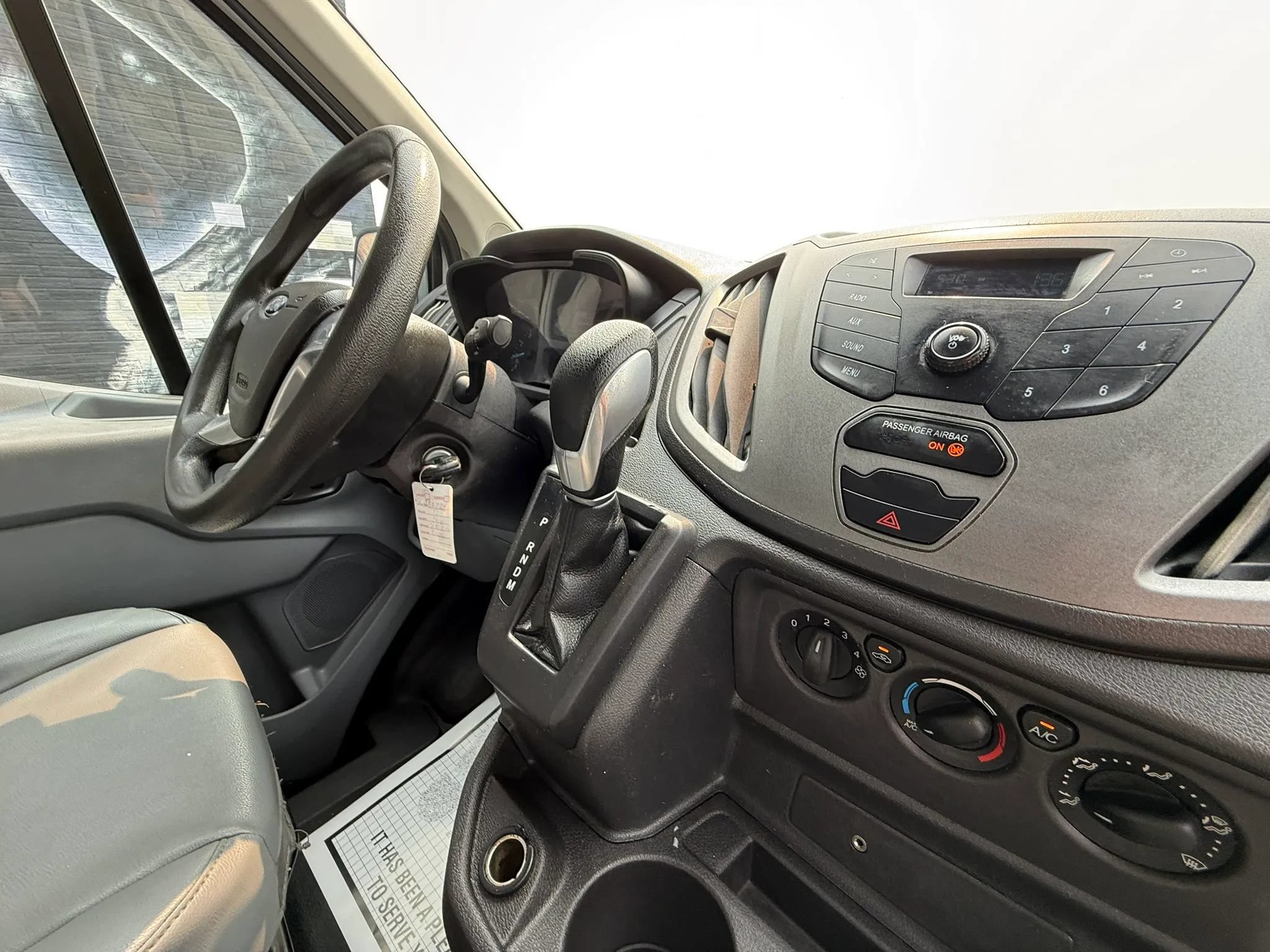 Used 2017 Ford Transit 150 130 Low Roof RWD image 4