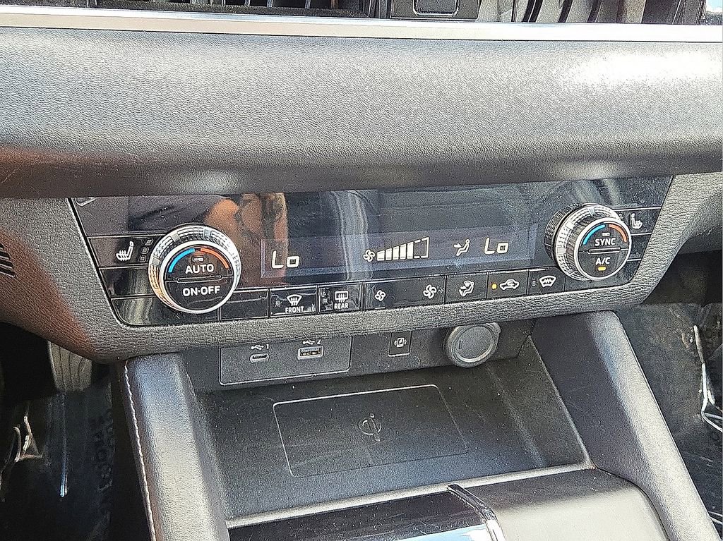 Used 2023 Mitsubishi Outlander SE image 28