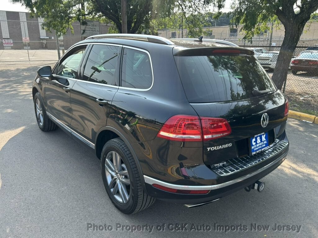 Used 2015 Volkswagen Touareg VR6 AWD/4WD image 15