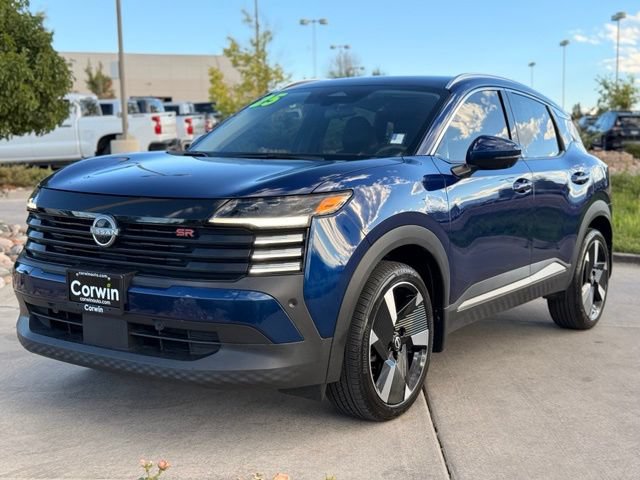 Used 2025 Nissan Kicks SR AWD/4WD image 4