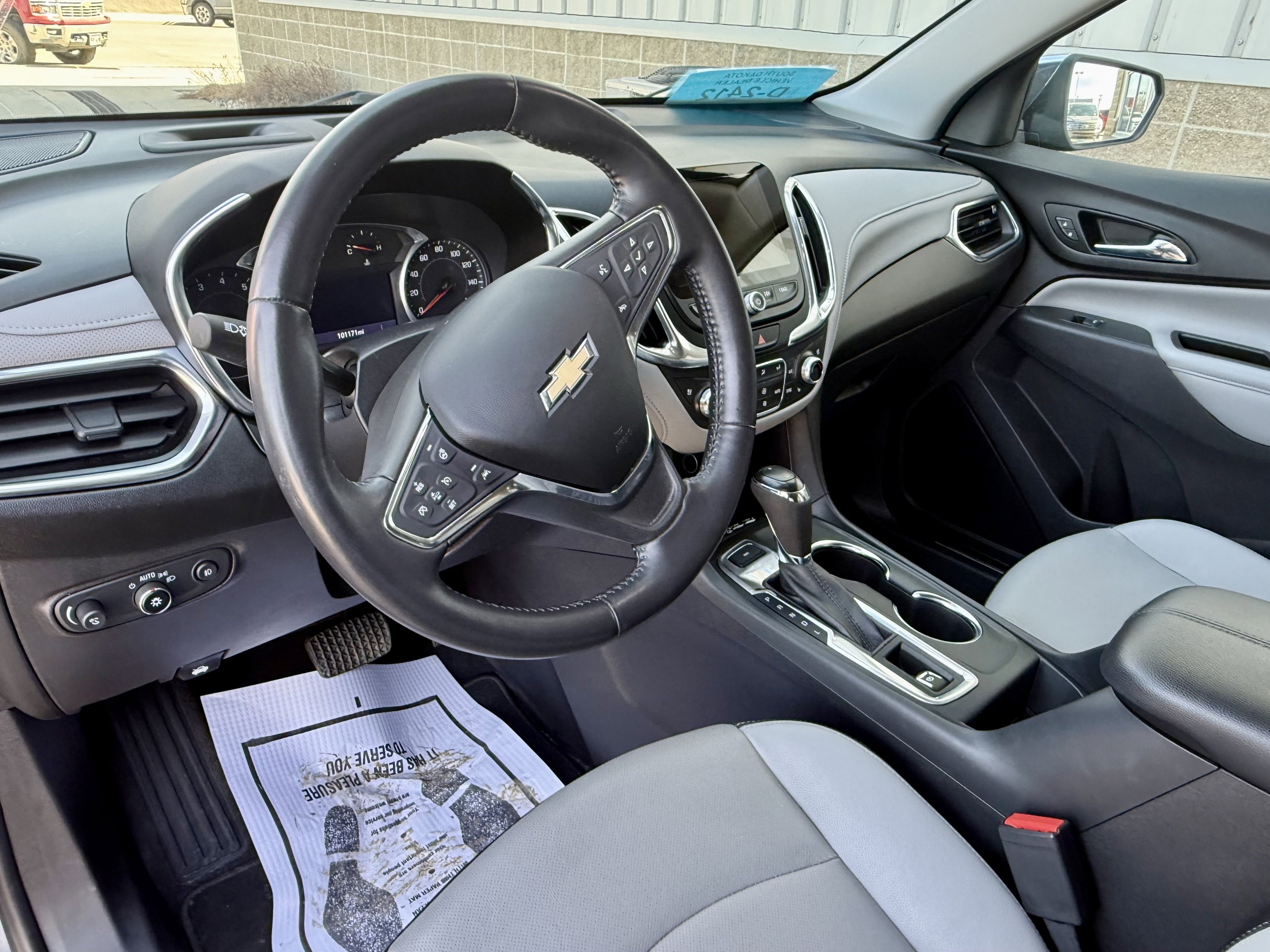 Used 2021 Chevrolet Equinox Premier AWD/4WD image 10