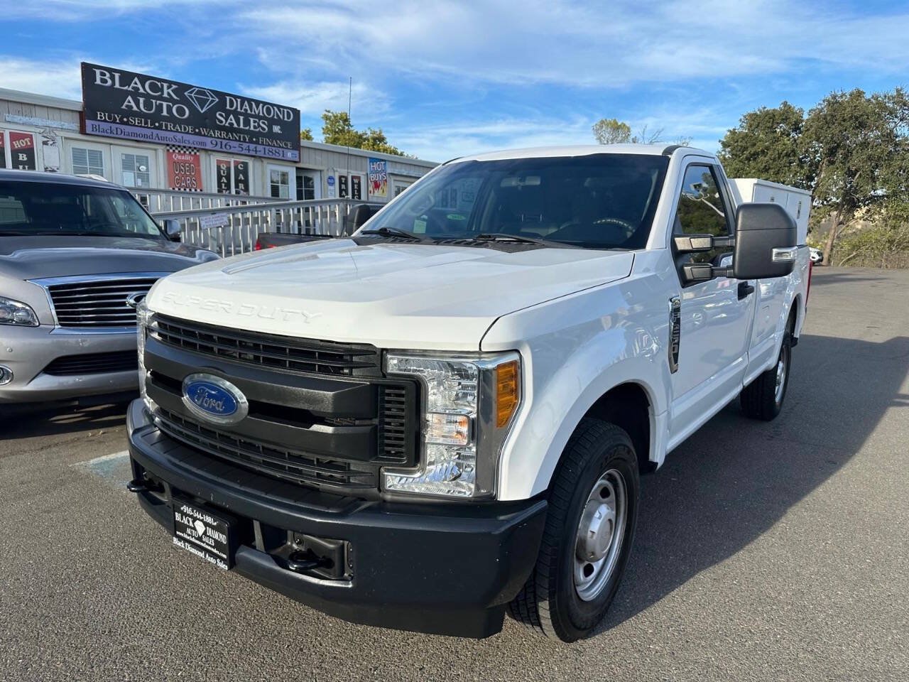 Used 2017 Ford F250 XL w/ Power Equipment Group RWD image 3