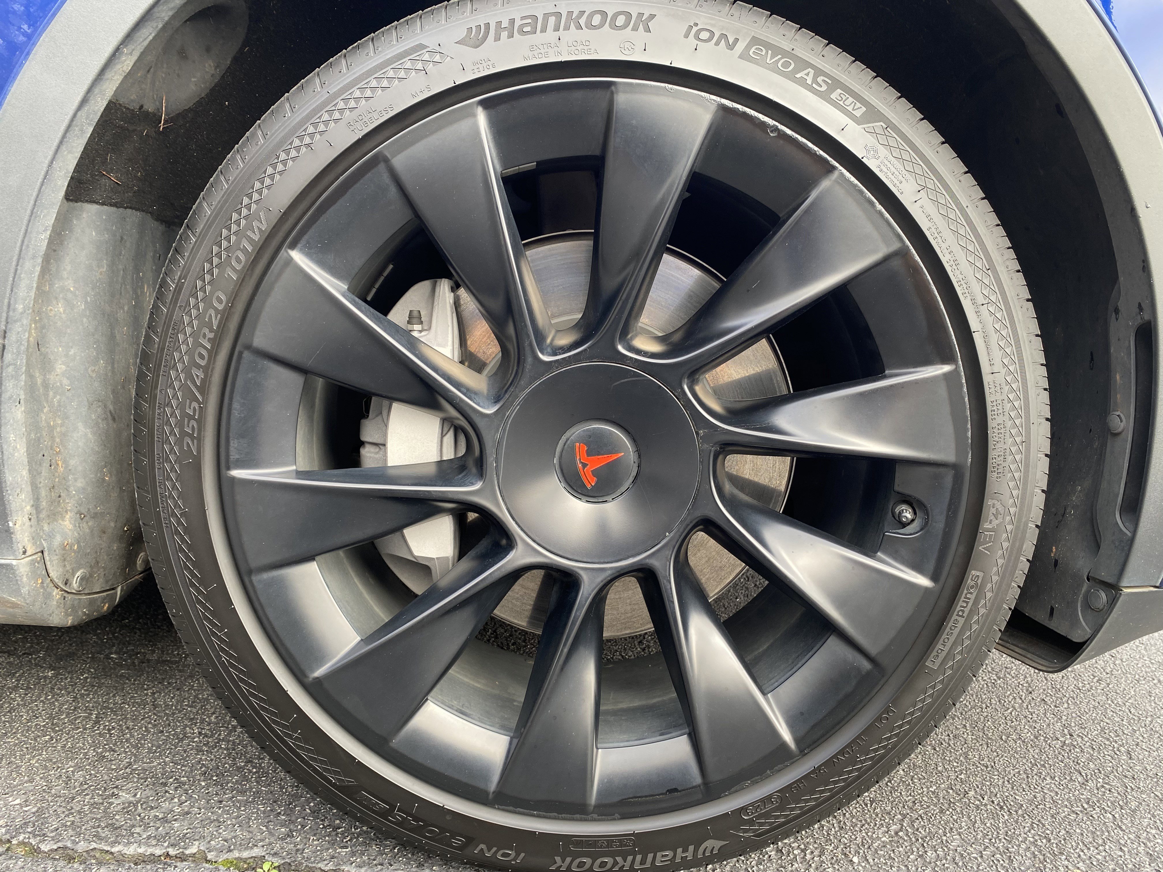 Used 2022 Tesla Model Y Long Range image 13