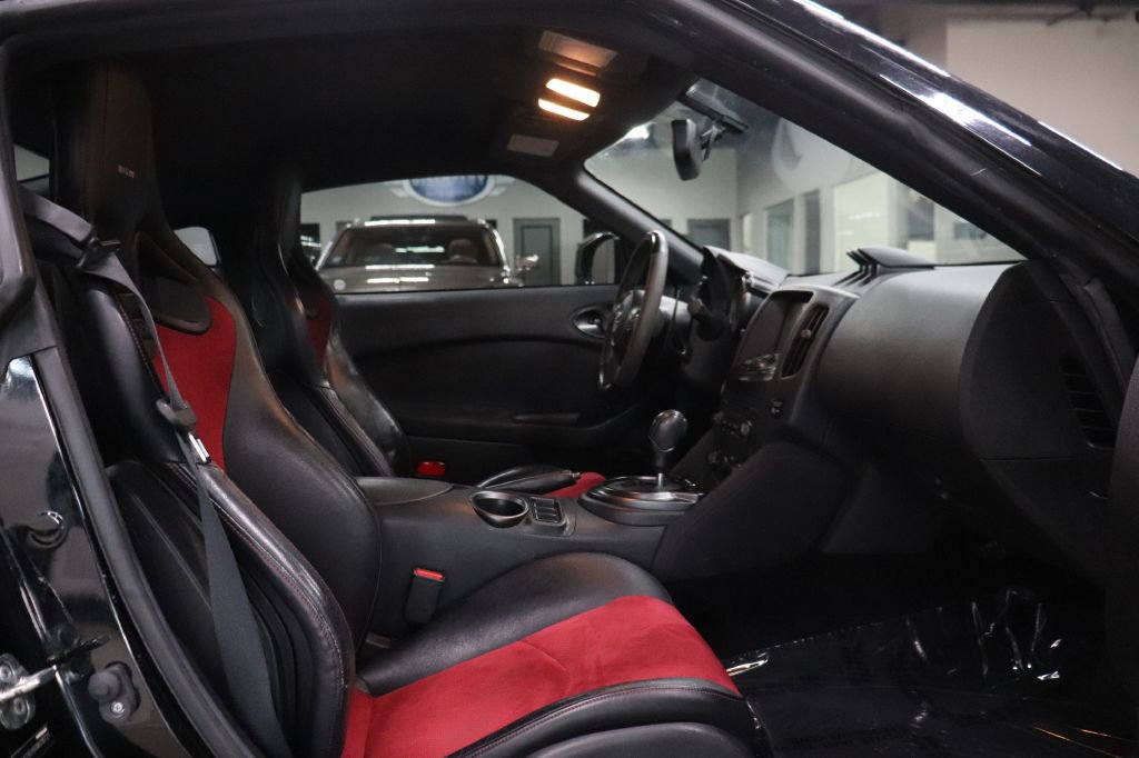 Used 2016 Nissan 370Z NISMO image 15