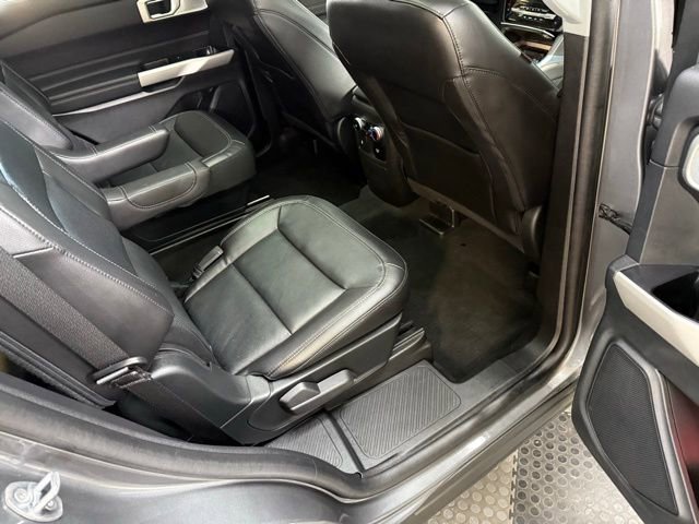 Used 2023 Ford Explorer Limited w/ Limited Technology Package image 41
