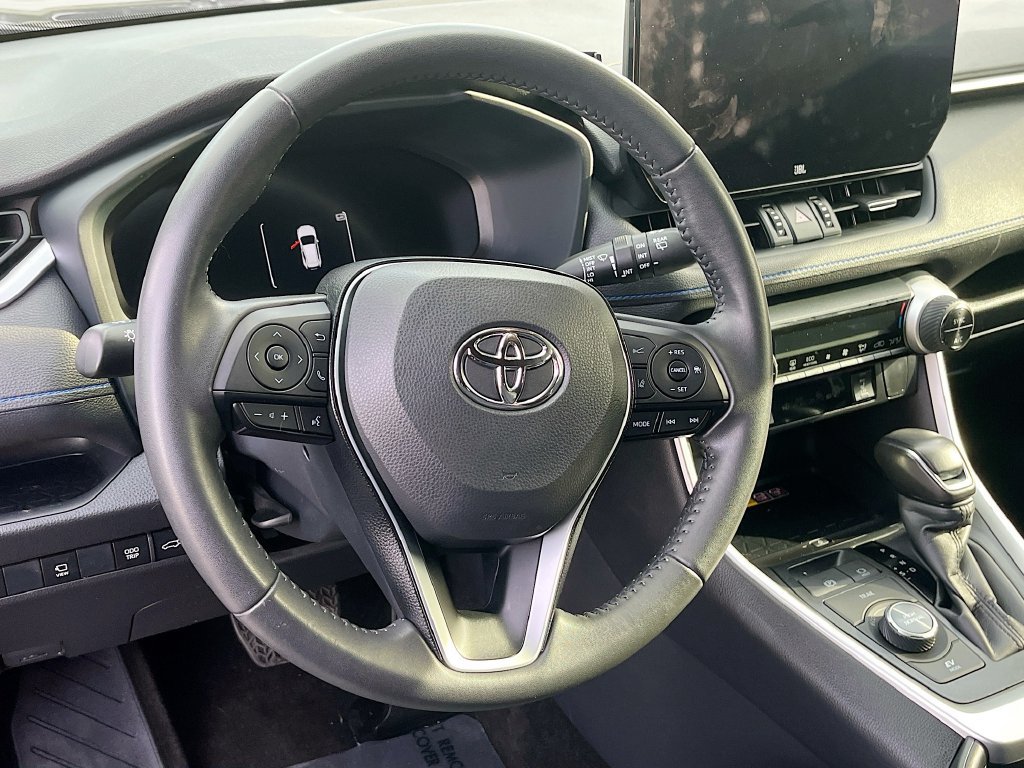 Used 2024 Toyota RAV4 XSE AWD/4WD image 11
