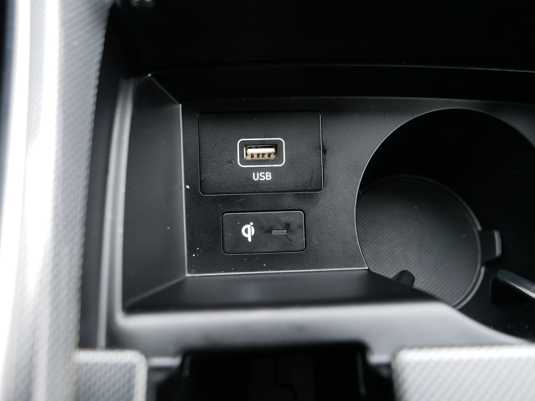 Certified 2023 Hyundai Santa Fe SEL w/ Premium Package image 33