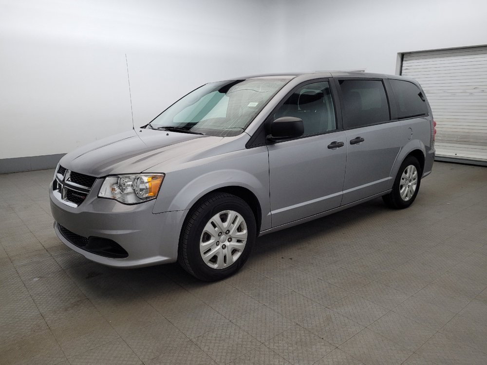 Used 2019 Dodge Grand Caravan SE FWD image 2