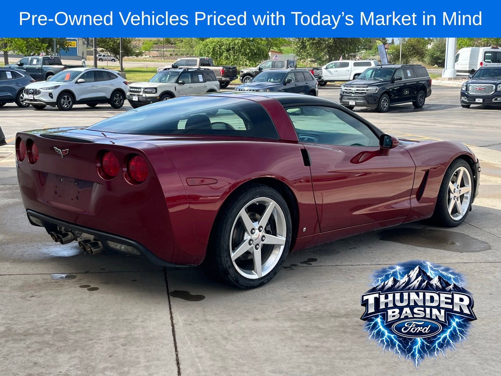 Used 2006 Chevrolet Corvette Coupe w/ Preferred Equipment Group RWD image 5