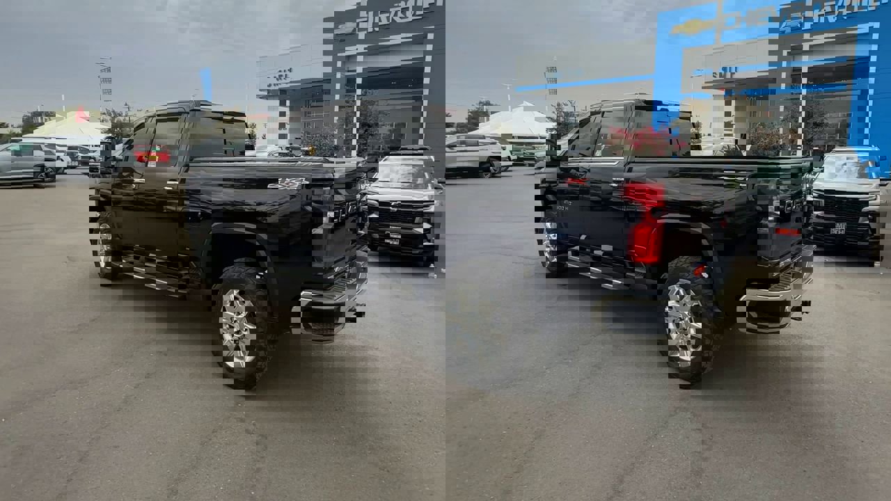 Used 2020 Chevrolet Silverado 2500 LTZ w/ LTZ Premium Package image 5