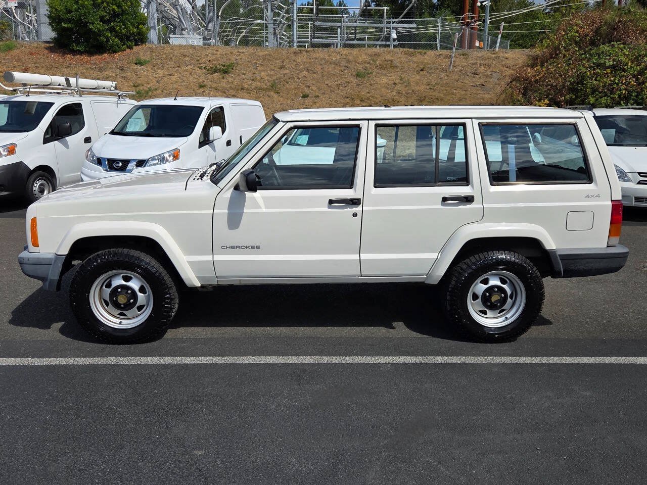 Used 1999 Jeep Cherokee Sport AWD/4WD image 4