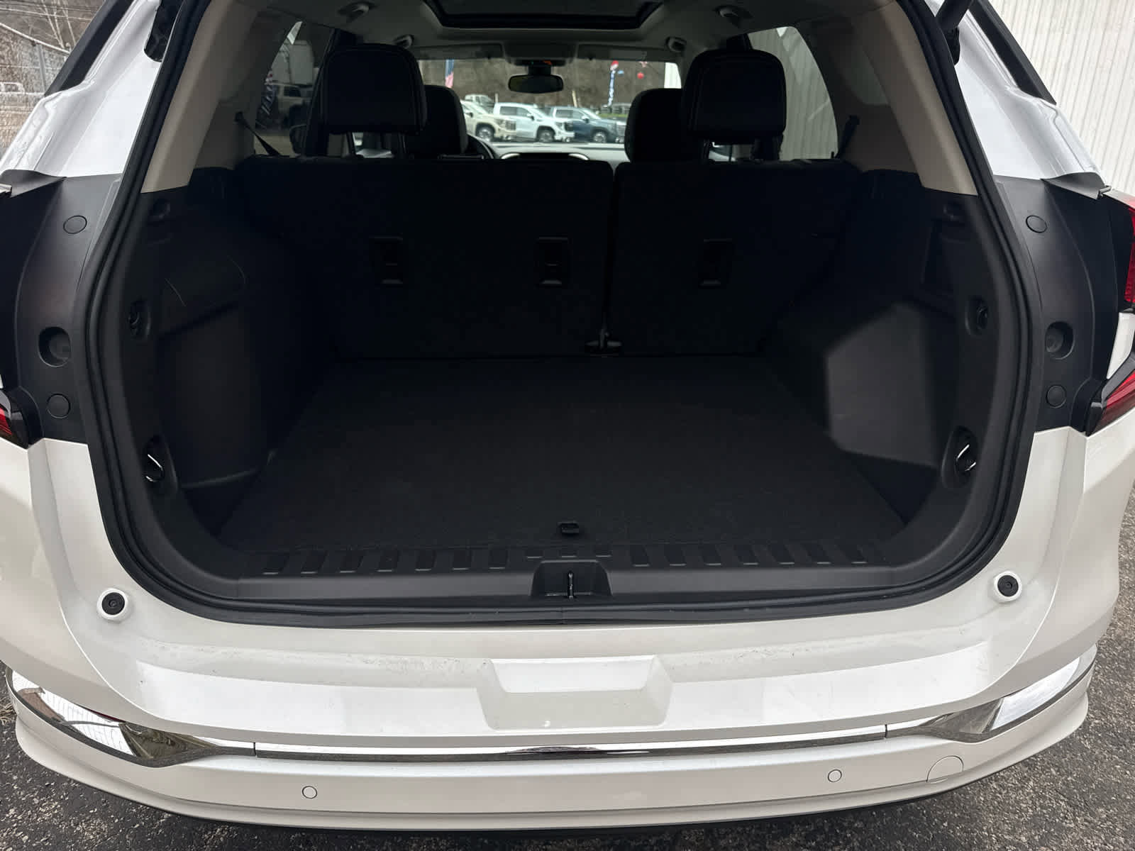 Used 2023 GMC Terrain Denali w/ Denali Premium Package image 24