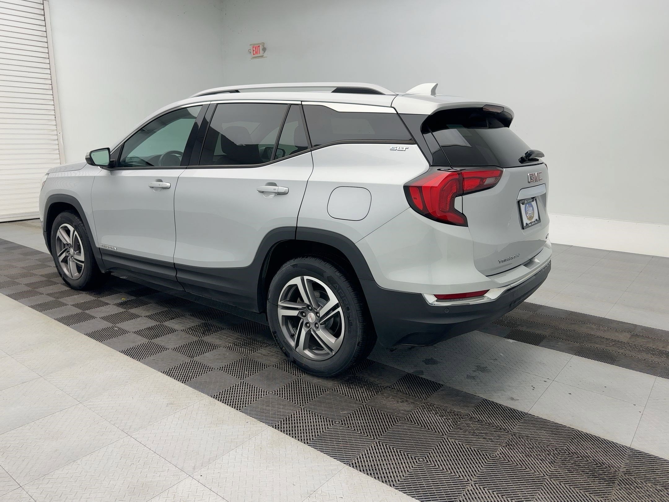 Certified 2018 GMC Terrain SLT w/ Preferred Package image 3