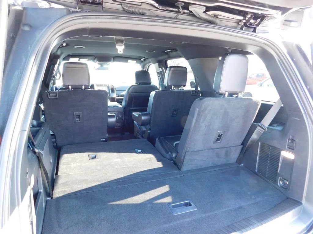 Used 2021 Ford Expedition Limited image 9