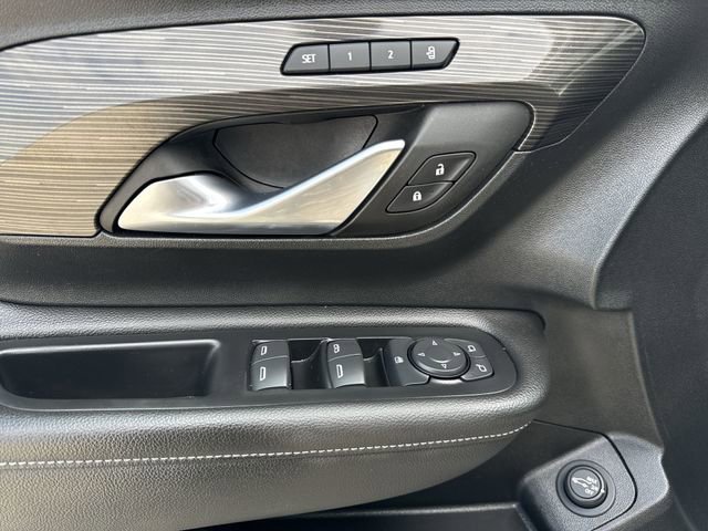 Used 2022 GMC Terrain SLT w/ Infotainment Package II image 24