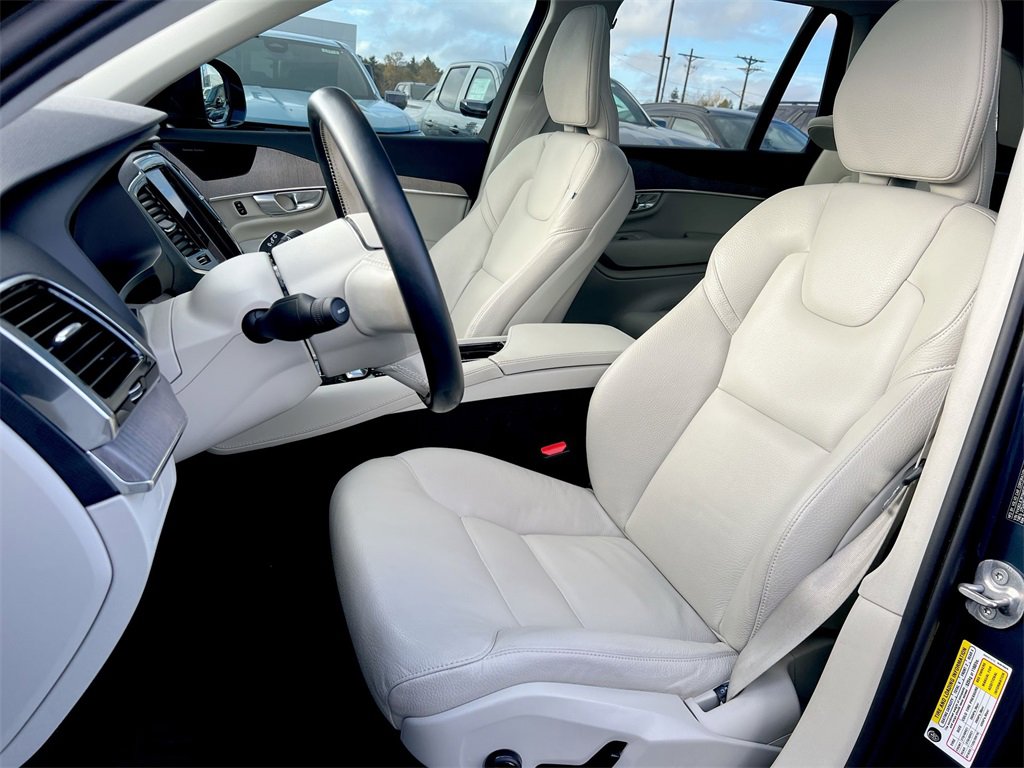 Used 2024 Volvo XC90 B6 Plus w/ Protection Package Premier image 17