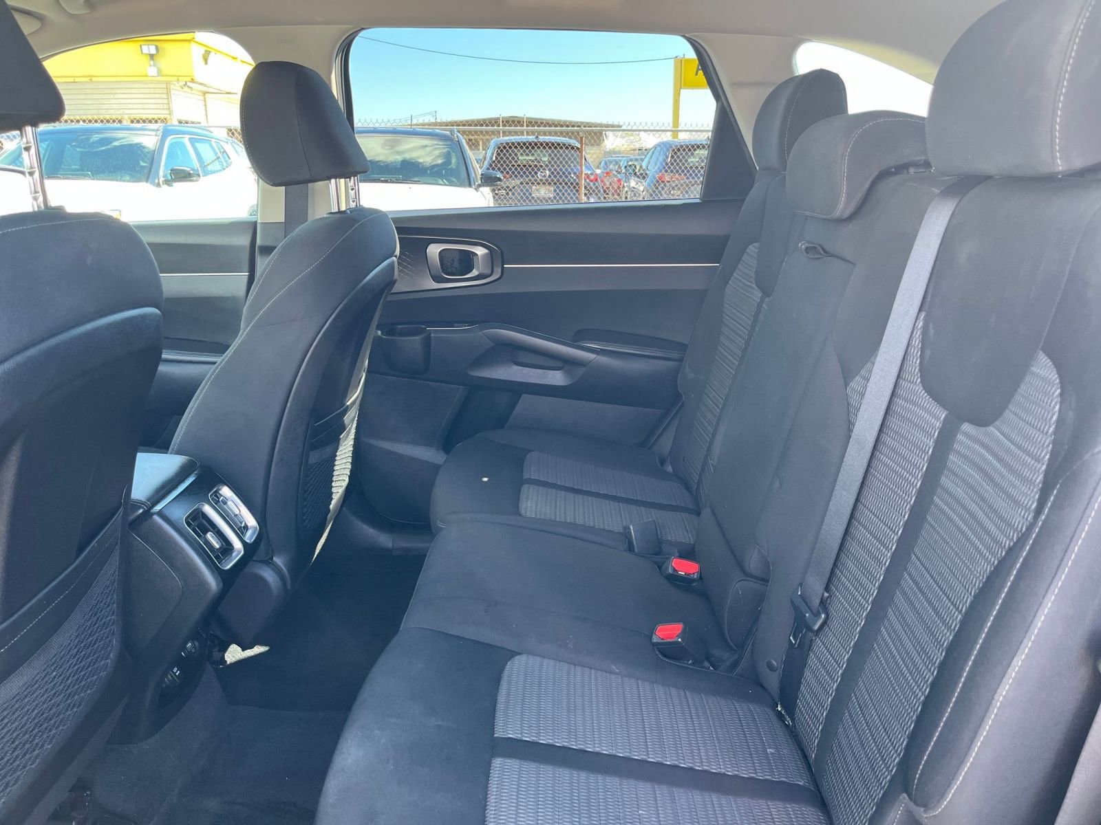 Used 2023 Kia Sorento LX image 25