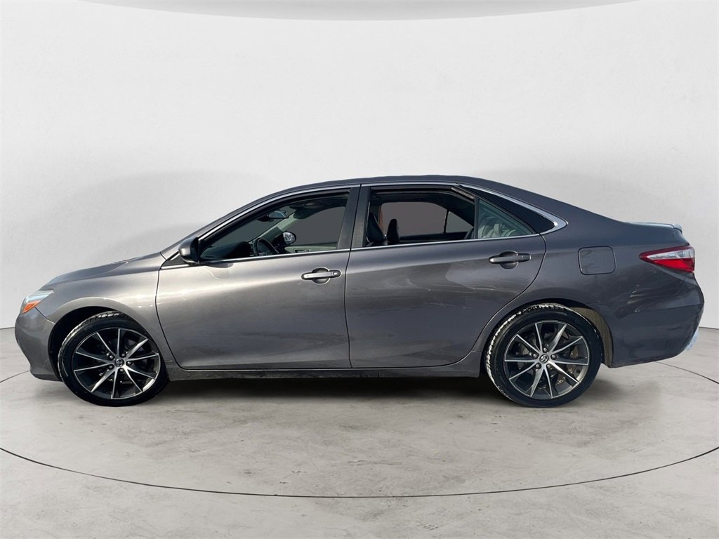 Used 2015 Toyota Camry XSE image 5