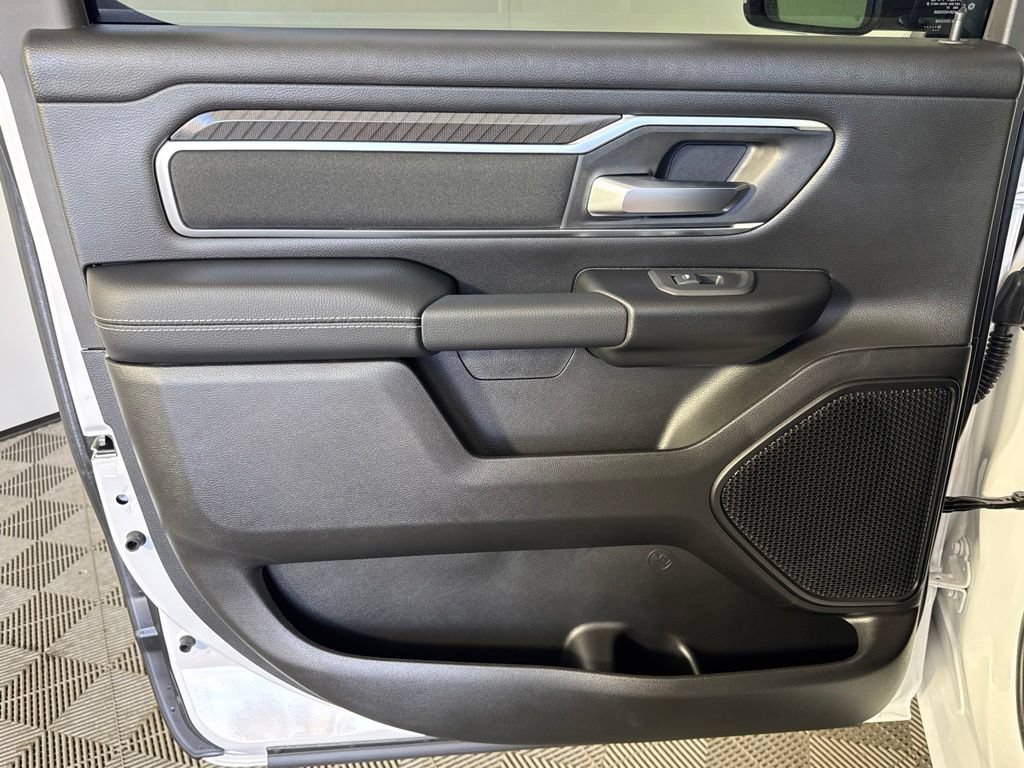 New 2027 RAM 1500 4x4 Crew Cab image 31