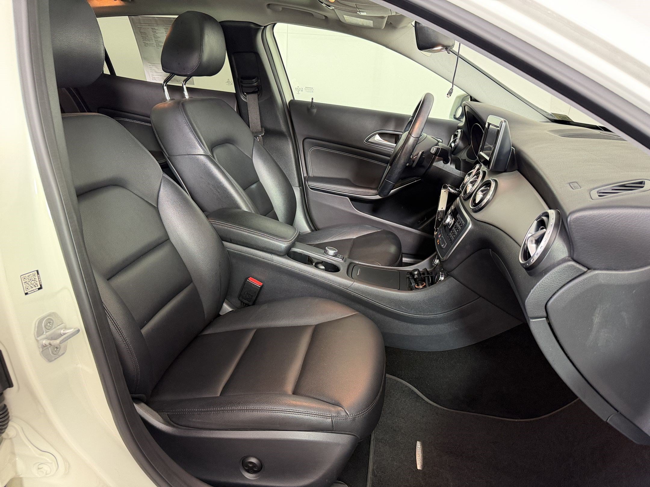 Used 2015 Mercedes-Benz GLA 250 4MATIC image 23