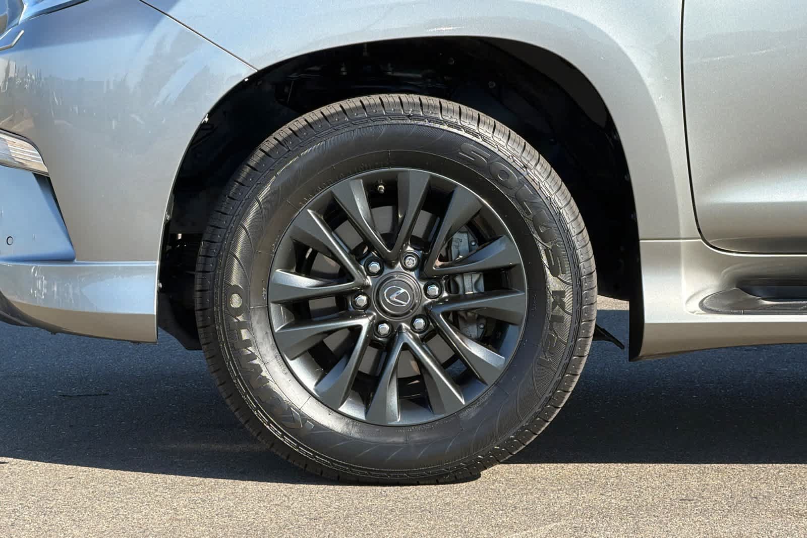 Used 2021 Lexus GX 460 Premium w/ Premium Package AWD/4WD image 31