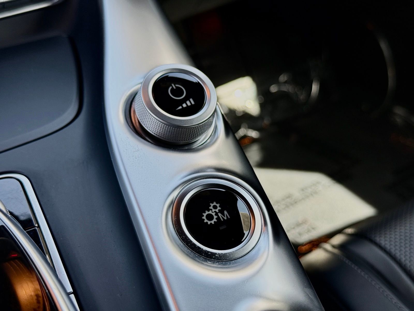 Used 2018 Mercedes-Benz AMG GT Roadster image 34