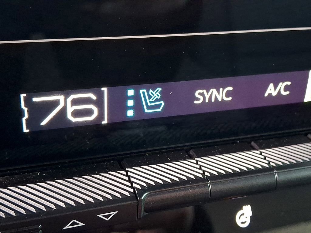 Used 2024 GMC Hummer EV 3X w/ LPO, Illumination Package image 25