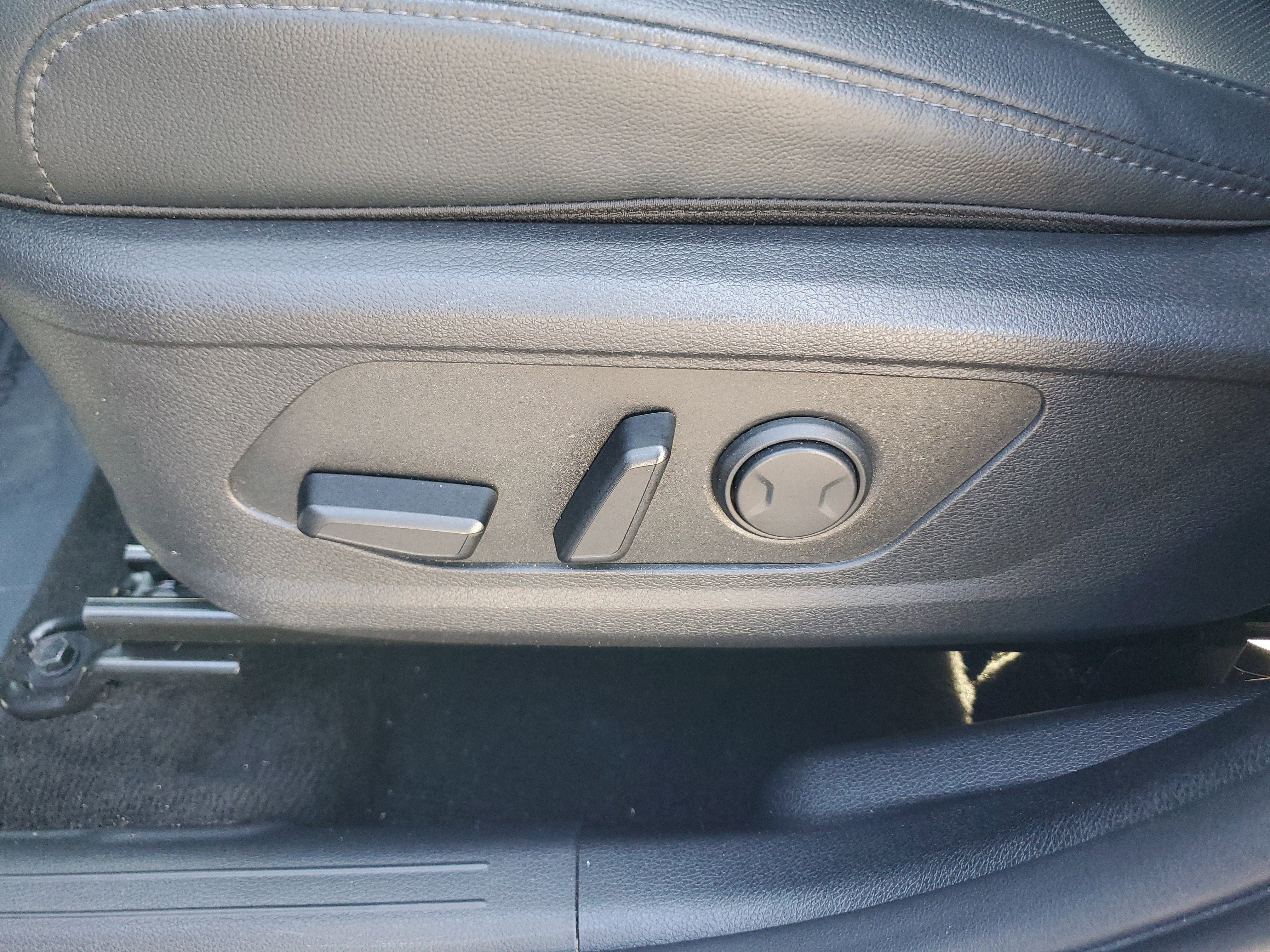 Used 2023 Kia Sportage EX image 12