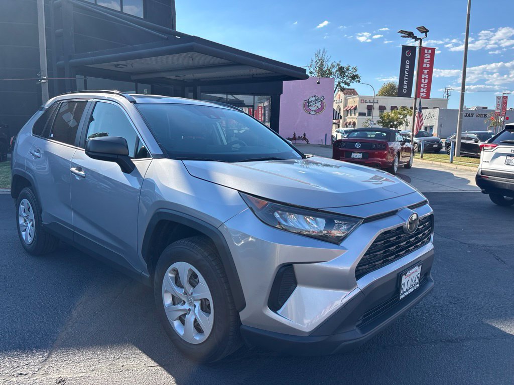 Used 2019 Toyota RAV4 LE w/ Carpet Mat Package FWD image 2