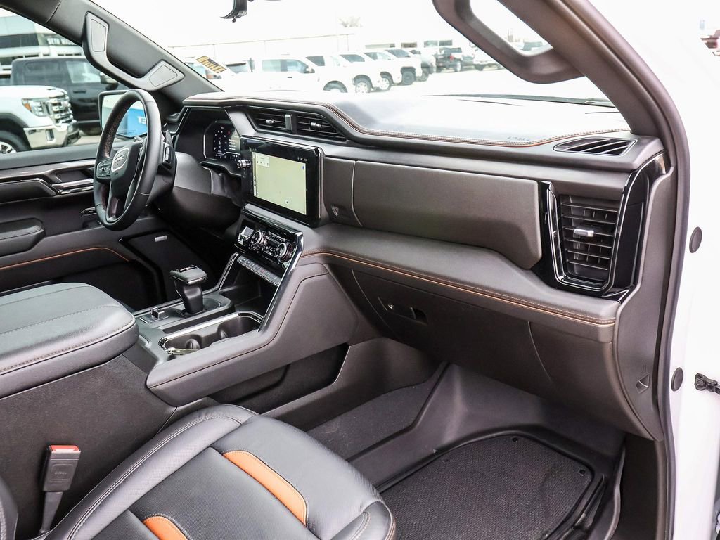 Used 2024 GMC Sierra 1500 AT4 w/ Technology Package image 17