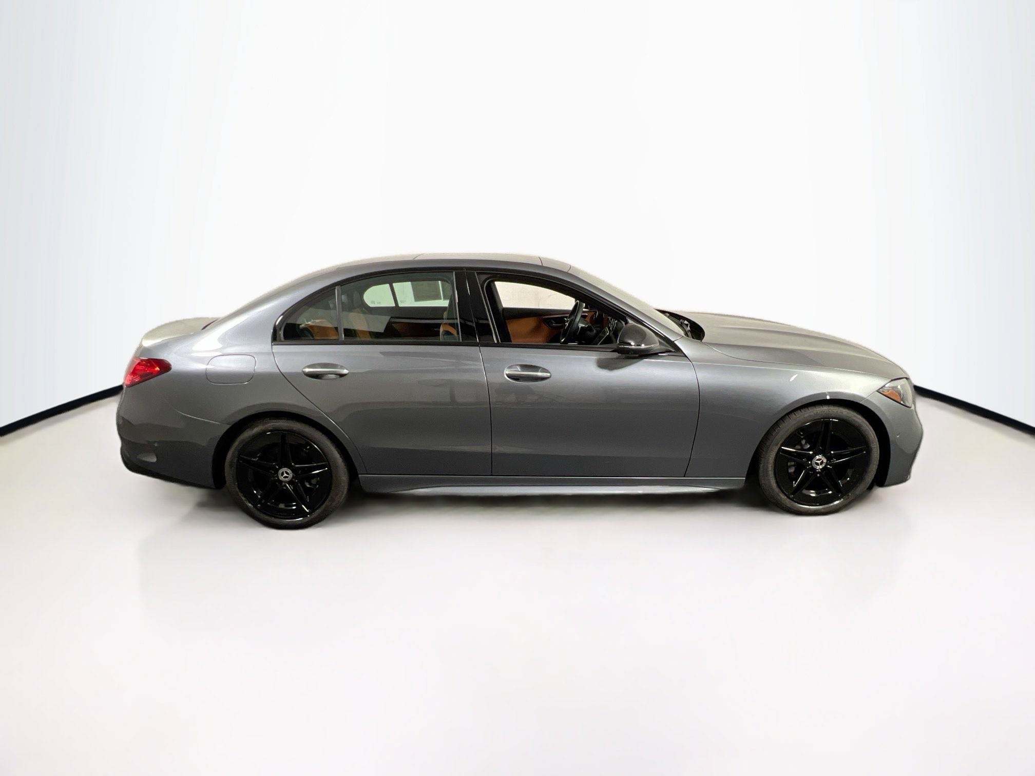 Used 2024 Mercedes-Benz C 300 4MATIC Sedan image 4