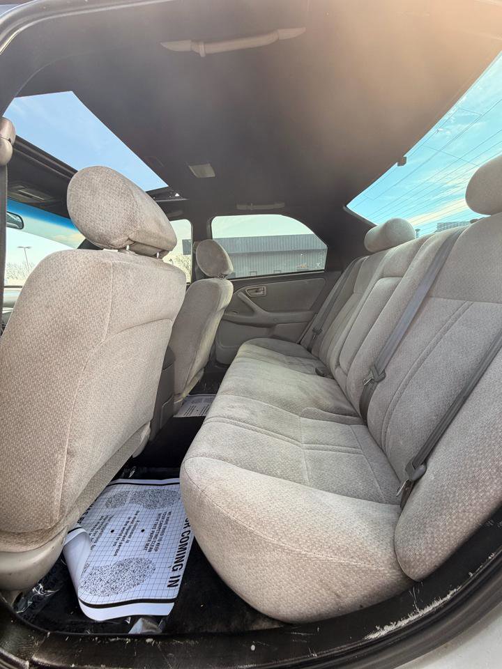 Used 2000 Toyota Camry XLE FWD image 35