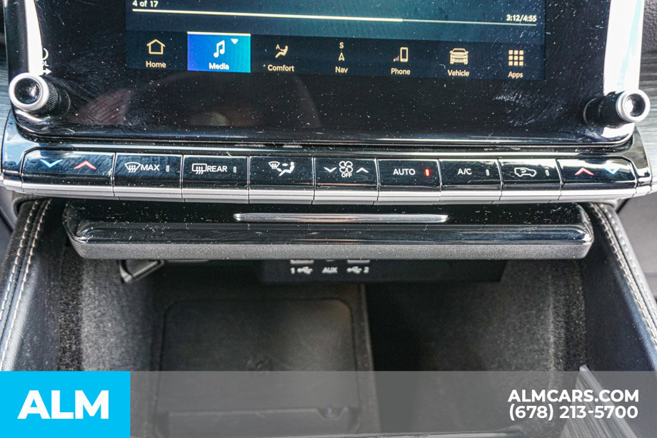 Used 2023 Jeep Wagoneer L Series II AWD/4WD image 43